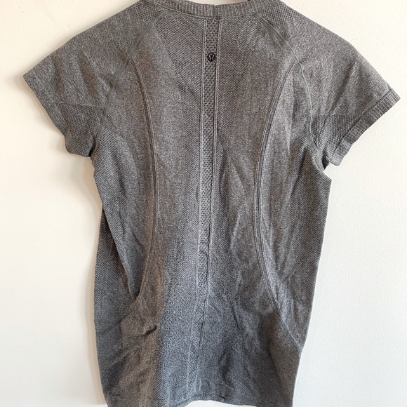 Lululemon gray athletic shirt